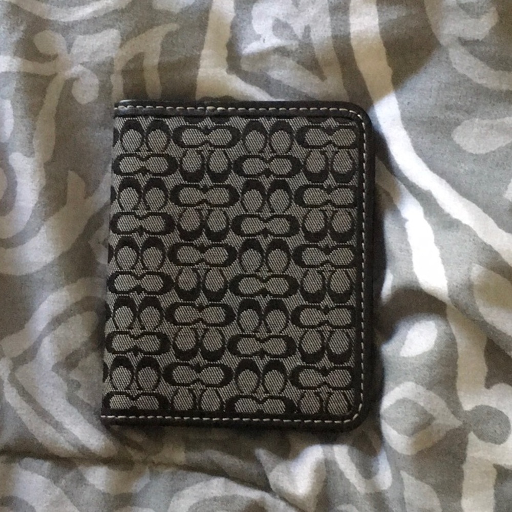 Coach clear ID case